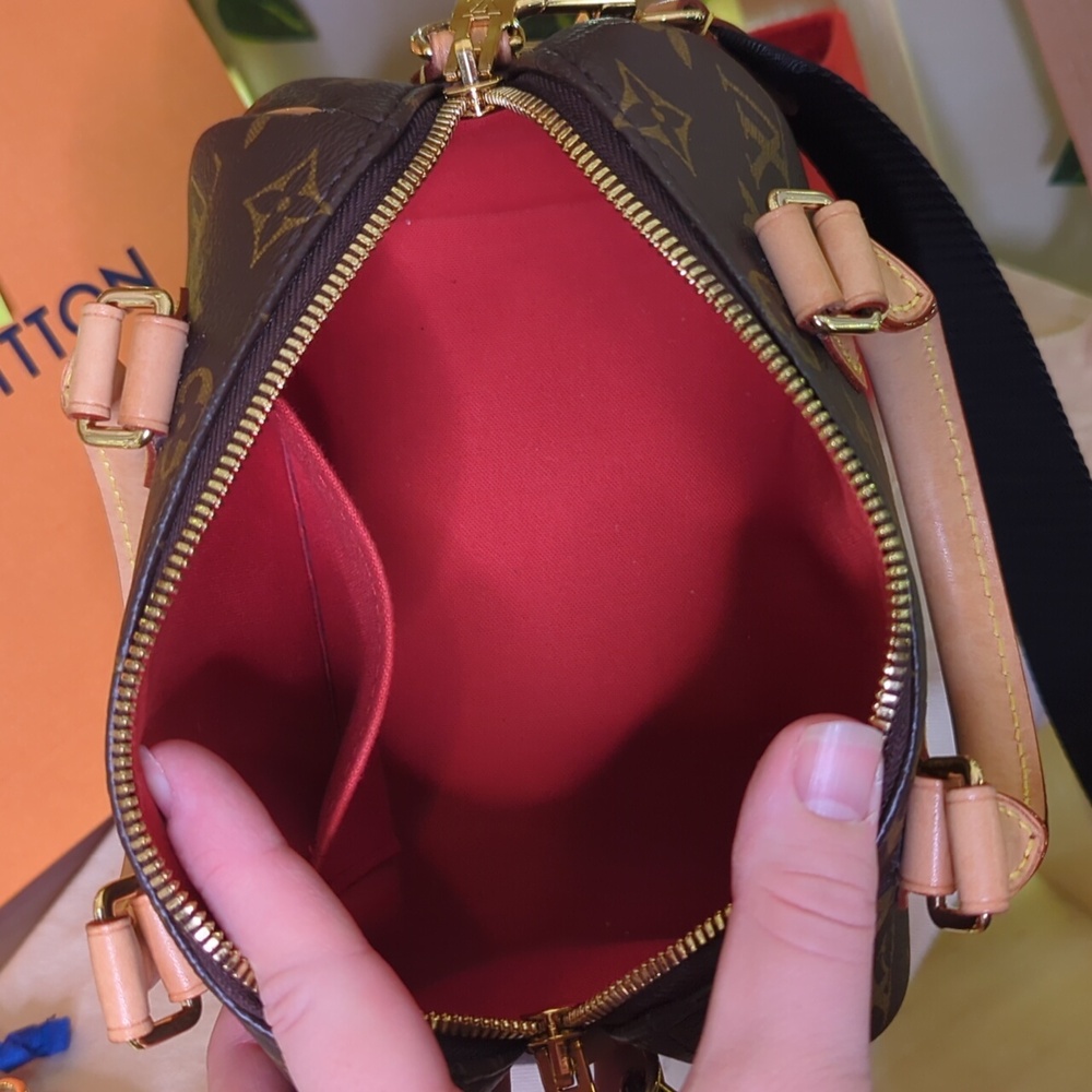Louis Vuitton Speedy 20 Bandouliere With Strap and Coin Pouch - Picture 14 of 16